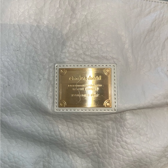 Charles David white pebble purse with leather trim and zipper close - Picture 2 of 4